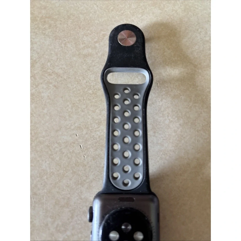 Apple Watch Series 3 38mm Gray Aluminum USED